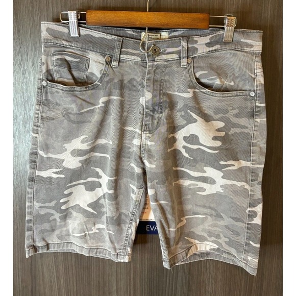 Free Planet Bermuda Shorts Men's 32 Gray Camouflage Denim Cotton Stretch Pockets - Picture 1 of 8